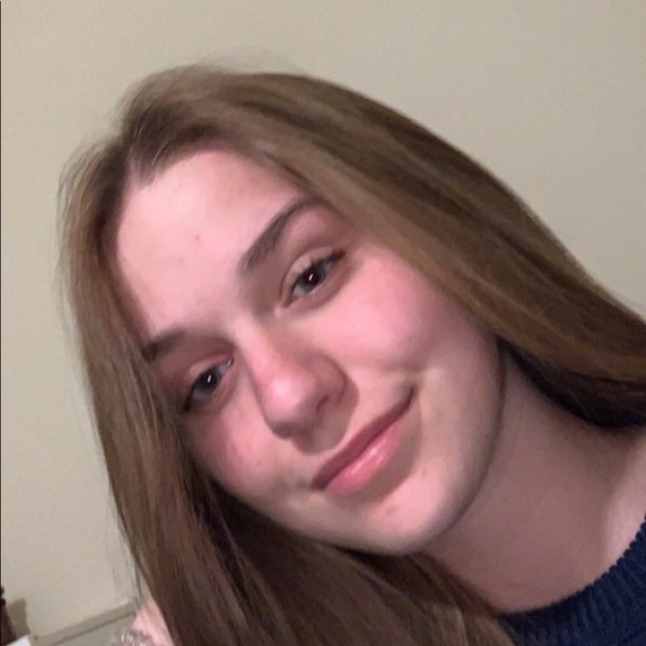 Meet your Posher, Karly - Picture 1 of 1